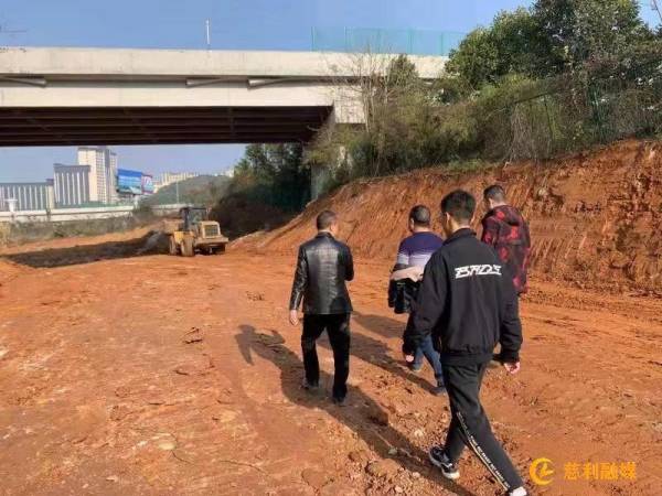 慈利縣建投集團、慈姑建材公司：現(xiàn)場踏勘建筑垃圾綜合治理項目建設(shè)情況